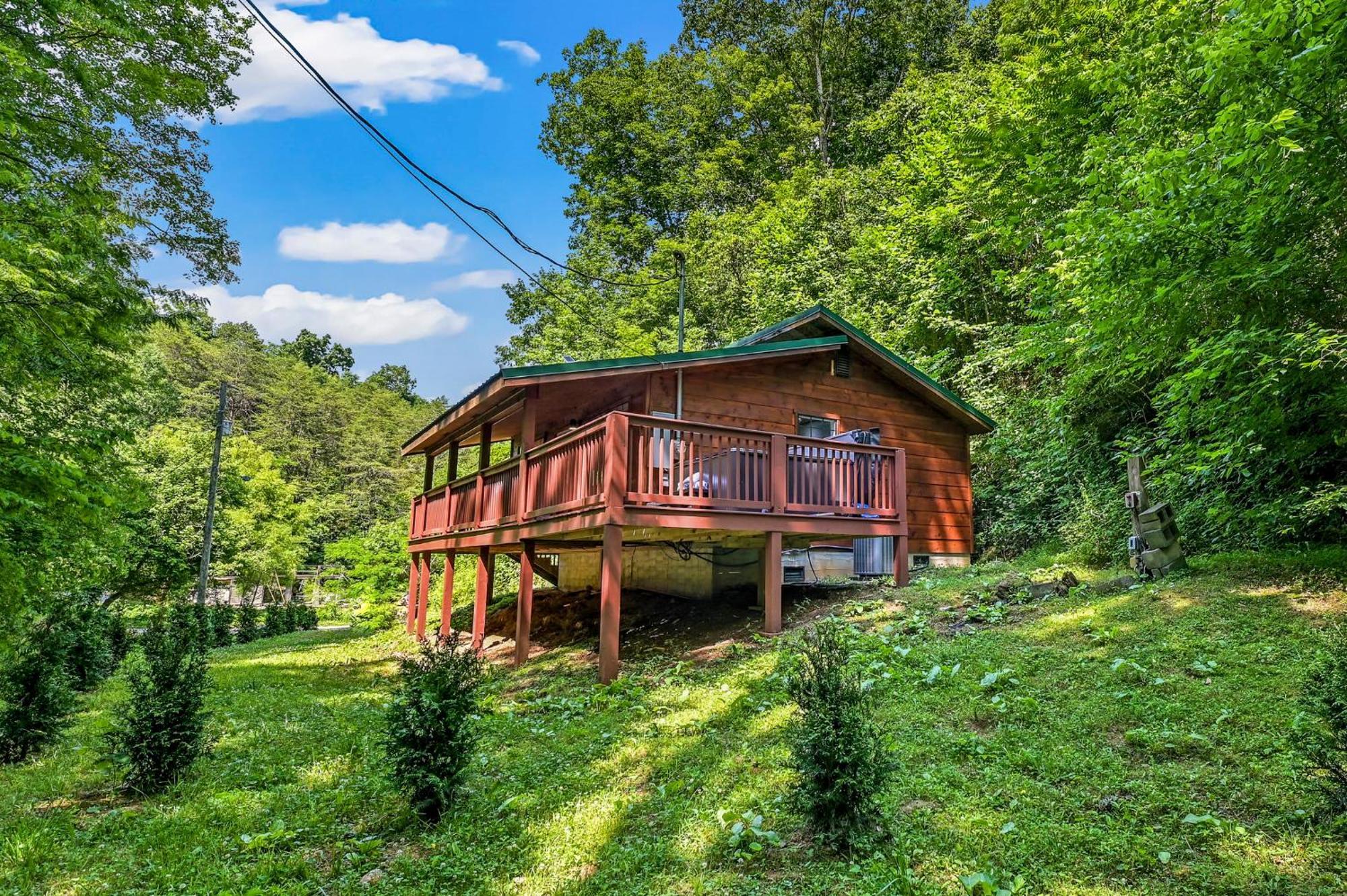 Smoky Mountains Hut Tub Cabin Dog Friendly เซอเวียร์วีล ภายนอก รูปภาพ