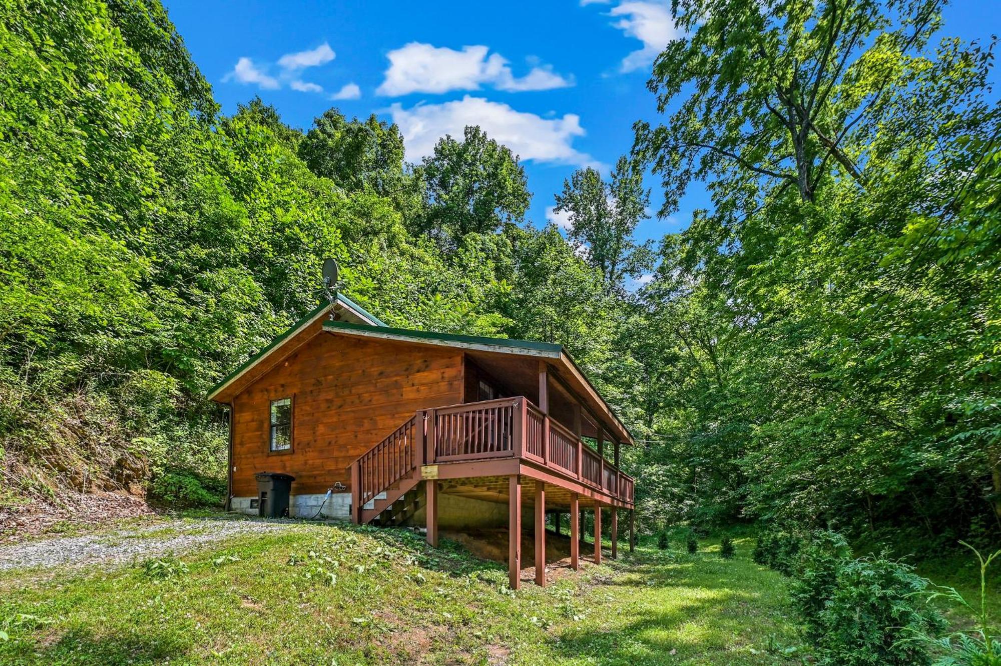 Smoky Mountains Hut Tub Cabin Dog Friendly เซอเวียร์วีล ภายนอก รูปภาพ