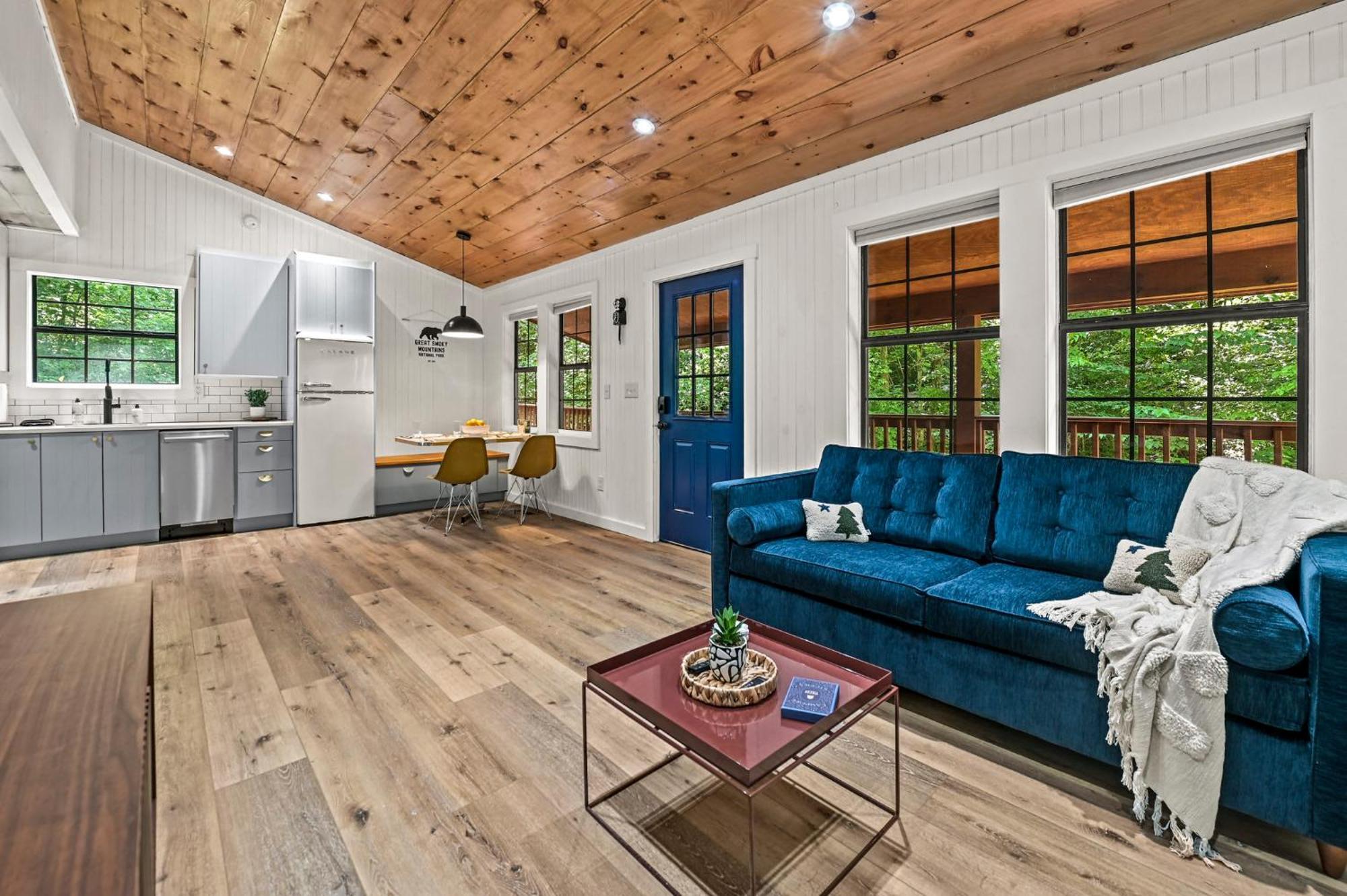 Smoky Mountains Hut Tub Cabin Dog Friendly เซอเวียร์วีล ภายนอก รูปภาพ